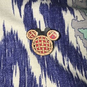 Hidden Mickey pin